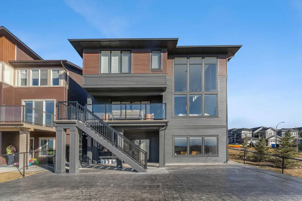351 Lucas Way NW Calgary AB T3P 1Z3