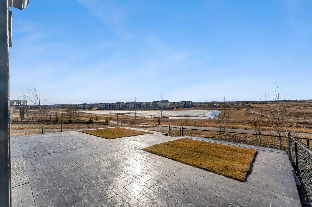 351 Lucas Way NW Calgary AB T3P 1Z3