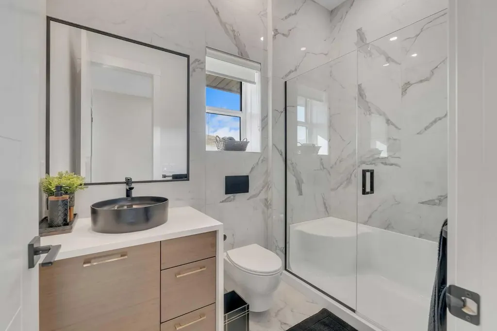 351 Lucas Way NW Calgary AB T3P 1Z3