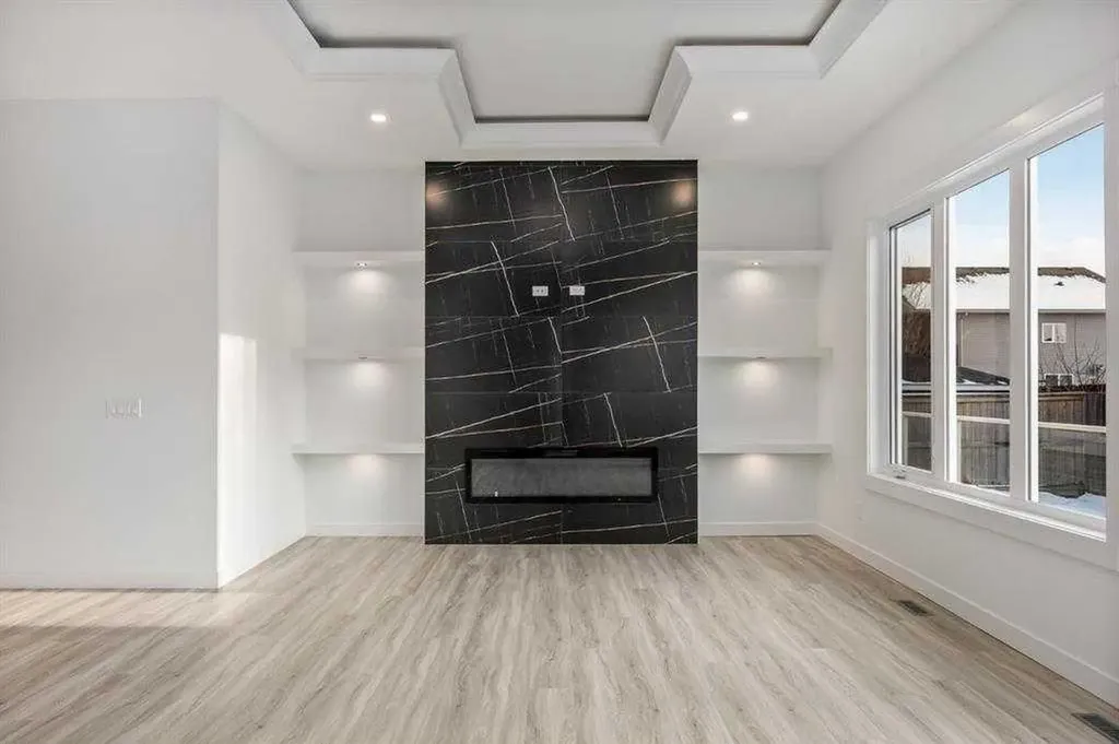 176 Lakewood Crescent Strathmore AB T0J 1Y0