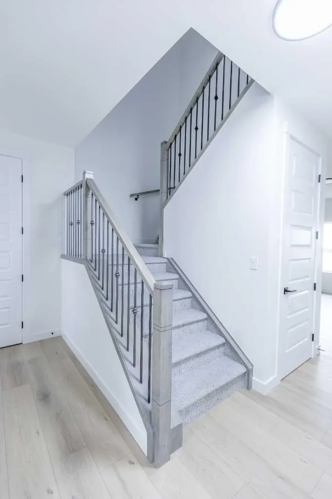176 Lakewood Crescent Strathmore AB T0J 1Y0