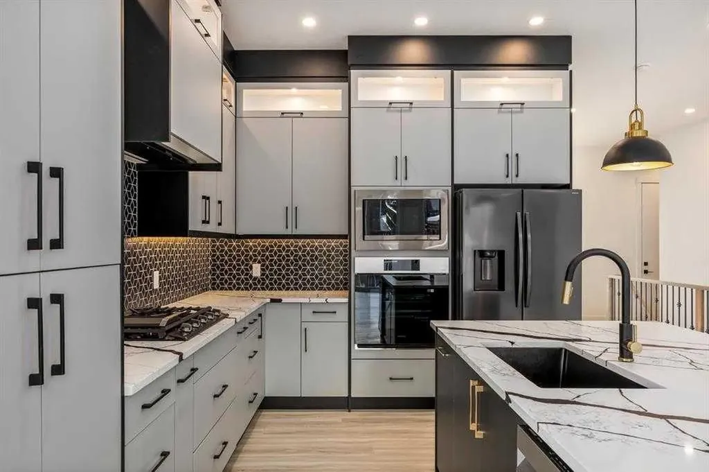 176 Lakewood Crescent Strathmore AB T0J 1Y0