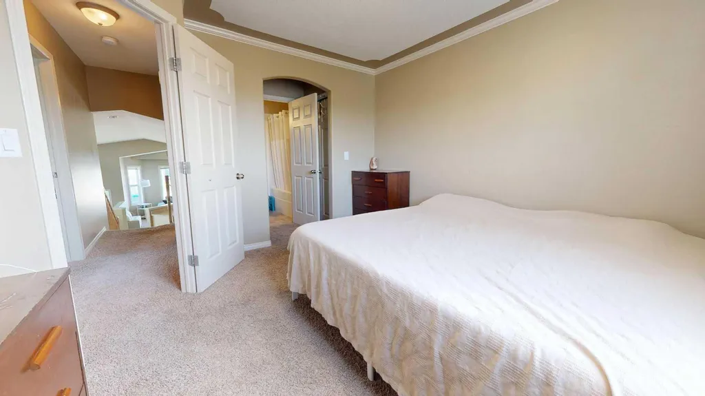 8941 70 Avenue Grande Prairie AB T8X 0C1