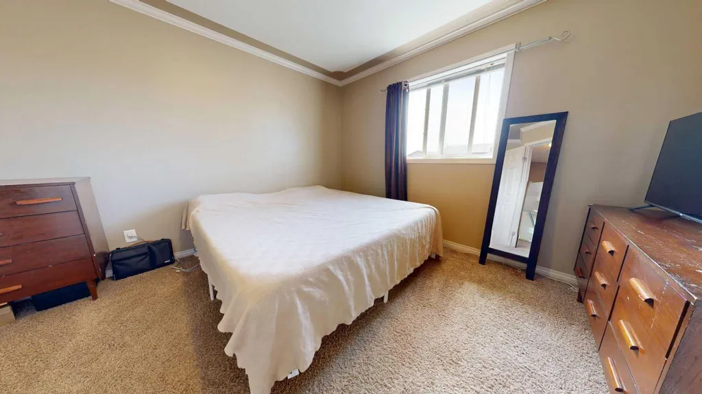 8941 70 Avenue Grande Prairie AB T8X 0C1