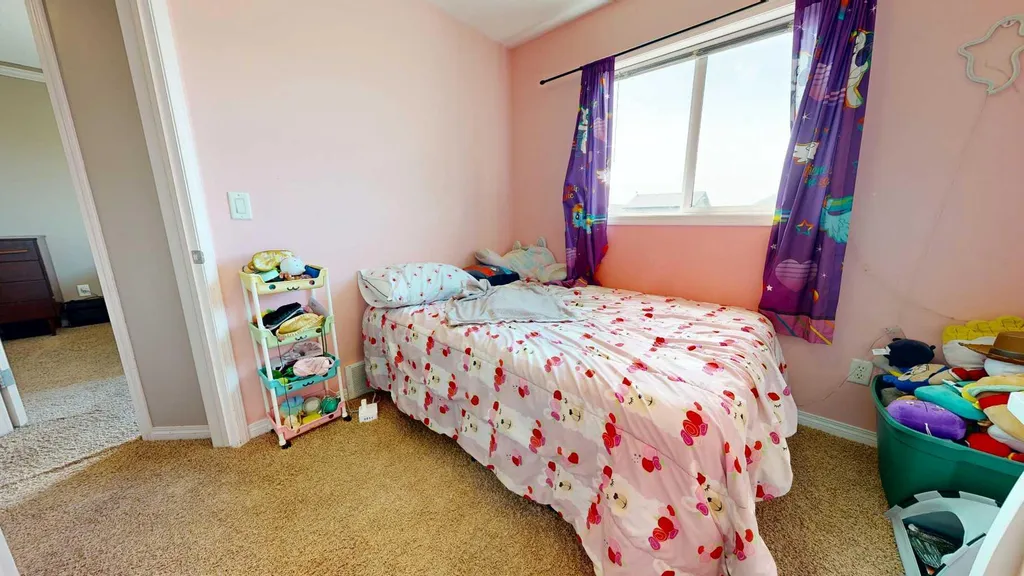 8941 70 Avenue Grande Prairie AB T8X 0C1