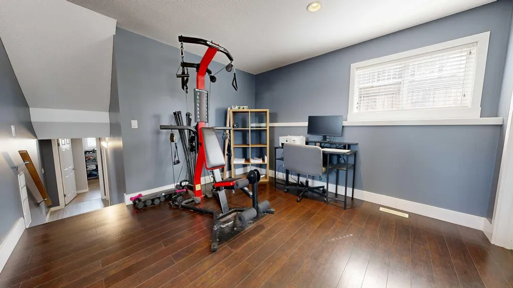 8941 70 Avenue Grande Prairie AB T8X 0C1