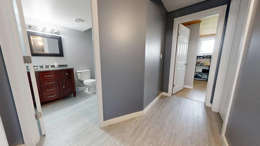 8941 70 Avenue Grande Prairie AB T8X 0C1