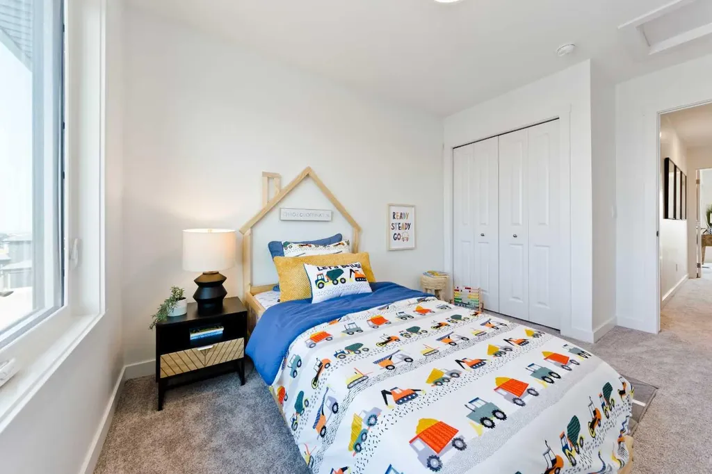 245 Bighorn Avenue Calgary AB T2Y 0Z8