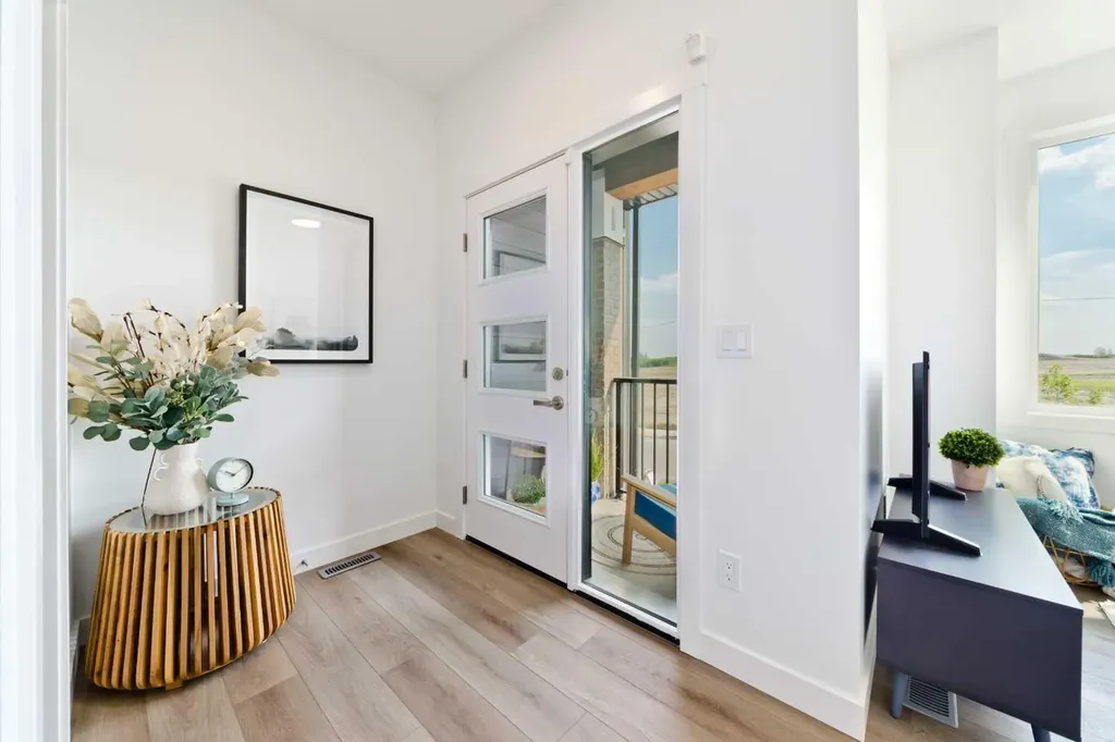 245 Bighorn Avenue Calgary AB T2Y 0Z8
