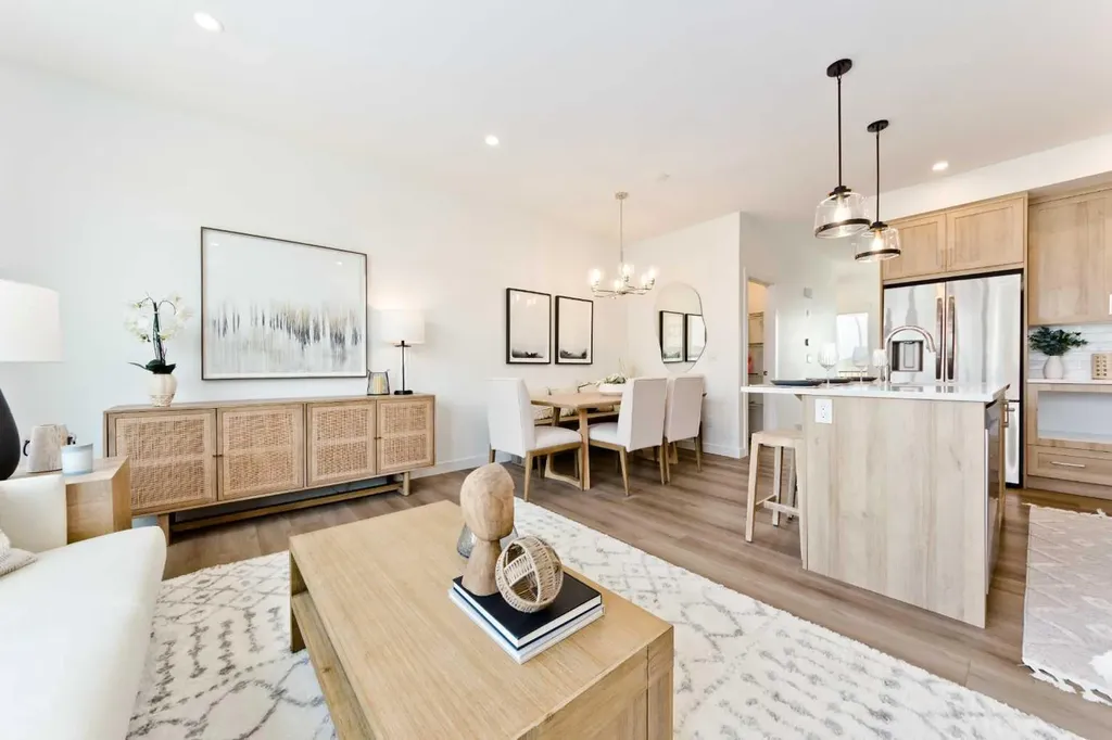245 Bighorn Avenue Calgary AB T2Y 0Z8