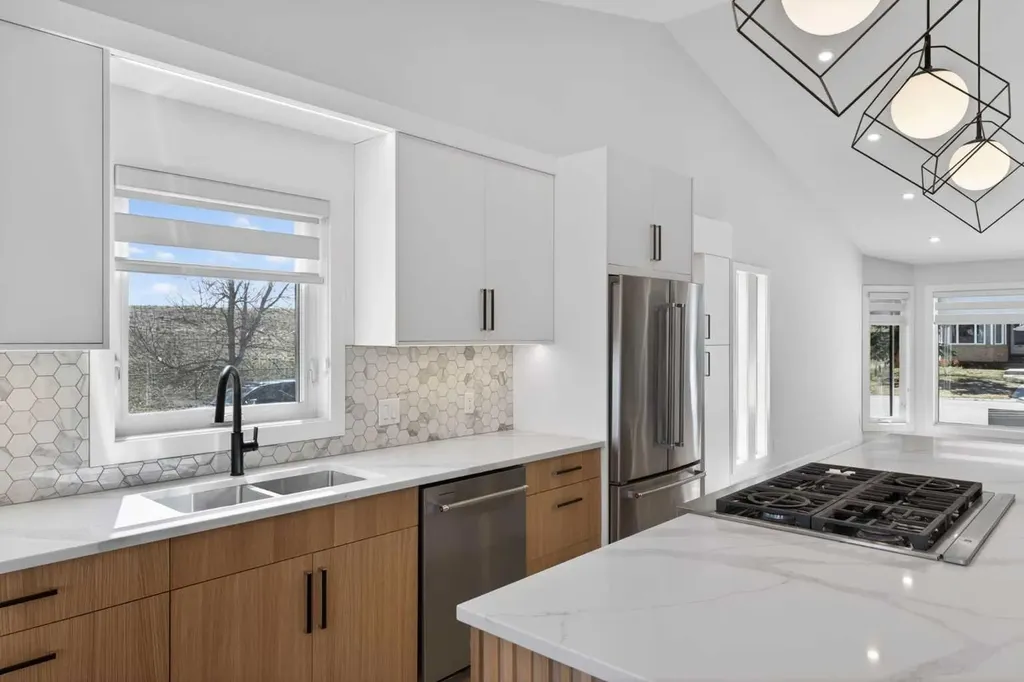 42 Sunvista Crescent SE Calgary AB T2X 3G2