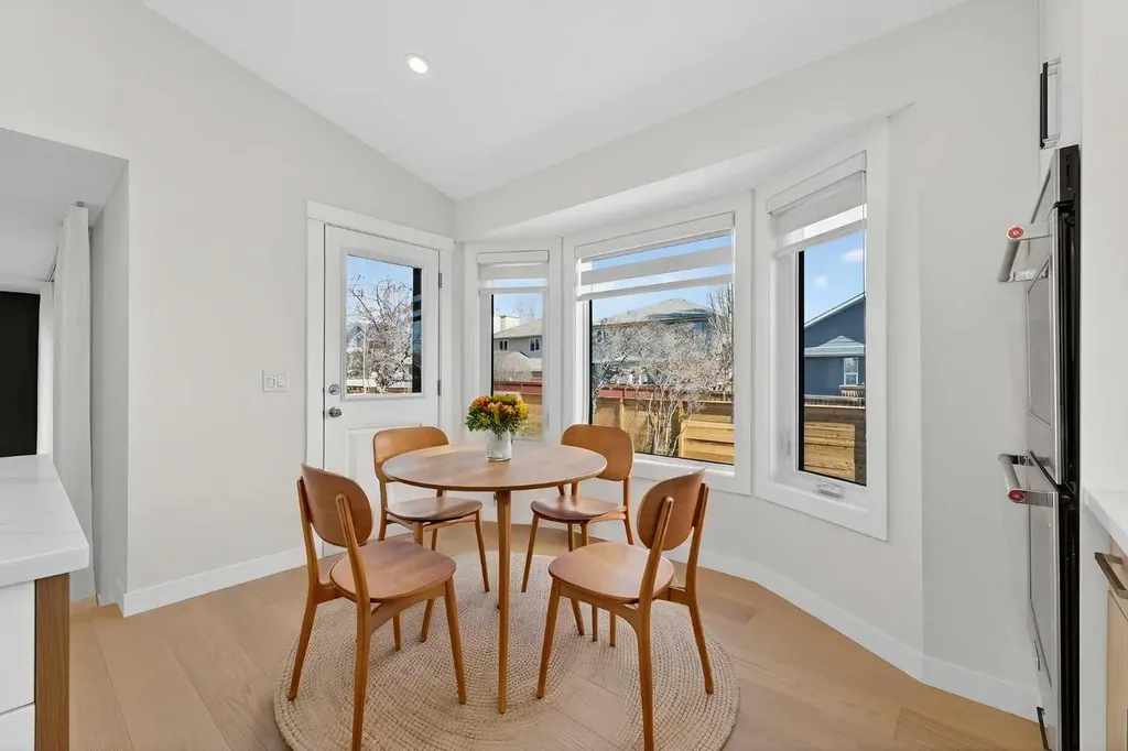 42 Sunvista Crescent SE Calgary AB T2X 3G2