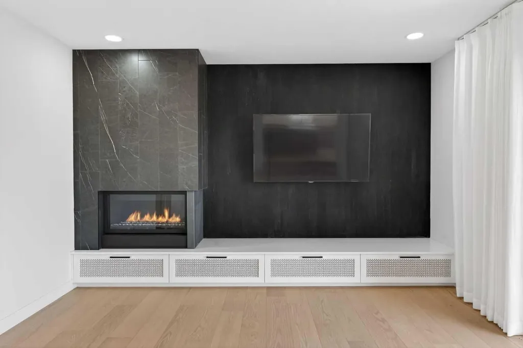42 Sunvista Crescent SE Calgary AB T2X 3G2