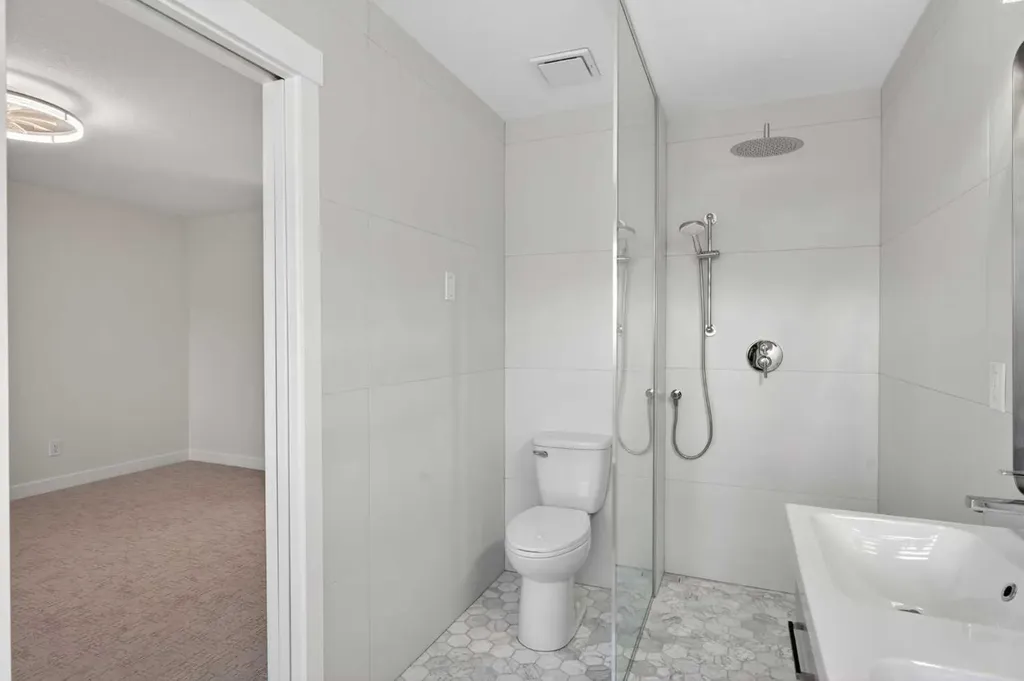 42 Sunvista Crescent SE Calgary AB T2X 3G2