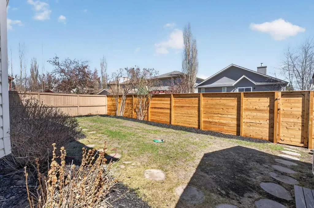 42 Sunvista Crescent SE Calgary AB T2X 3G2