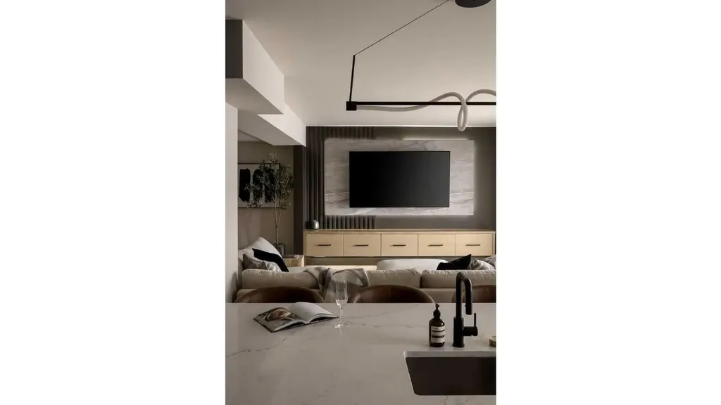 2631 63 Avenue SW Calgary AB T3E 5J6