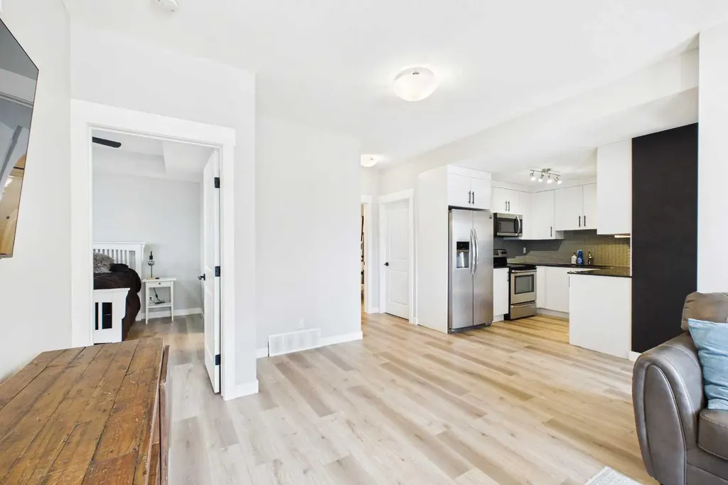 67 West Coach Manor SW Calgary AB T3H 1R7