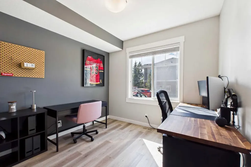 67 West Coach Manor SW Calgary AB T3H 1R7