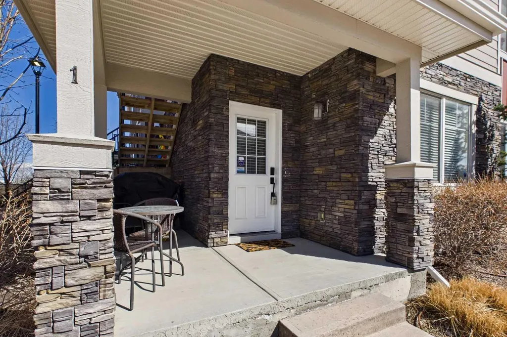 67 West Coach Manor SW Calgary AB T3H 1R7