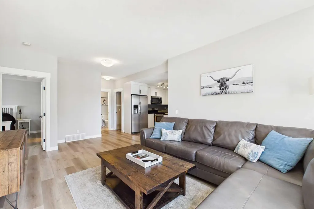 67 West Coach Manor SW Calgary AB T3H 1R7