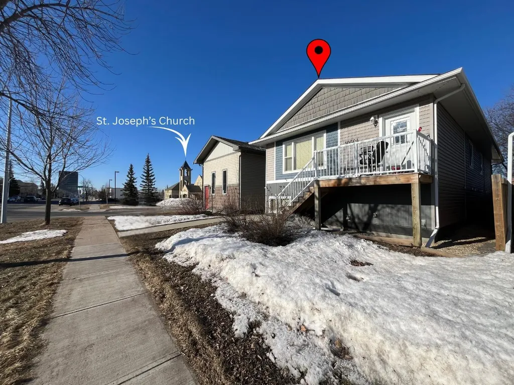 10504 102 Street Grande Prairie AB T8V 2W6