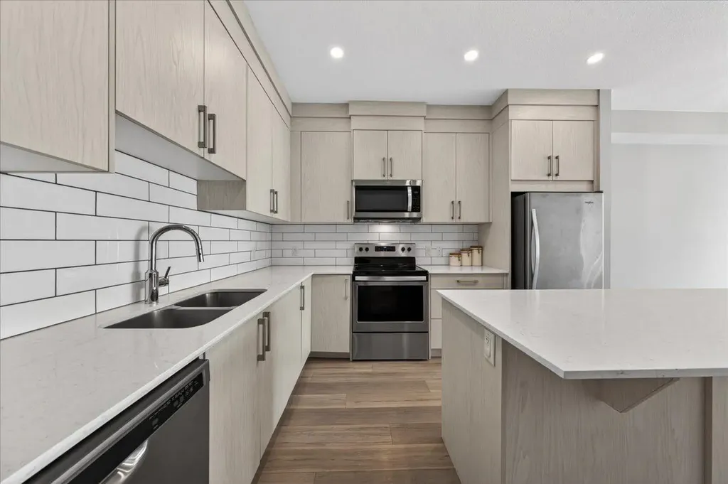 123 Redstone Crescent NE Calgary AB T3N 1M4