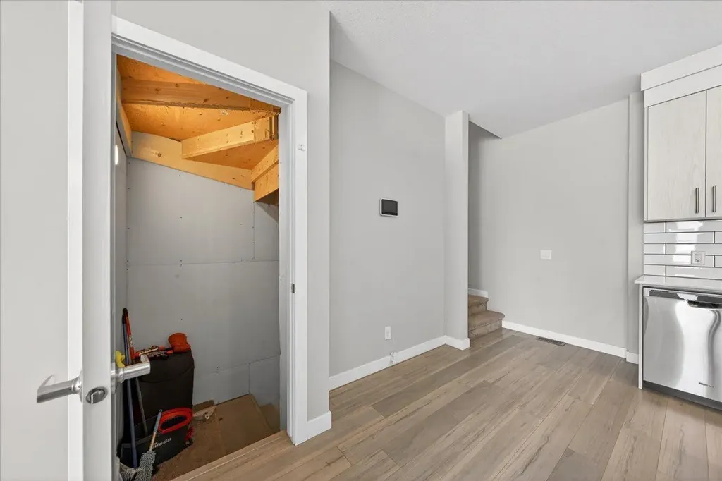 123 Redstone Crescent NE Calgary AB T3N 1M4