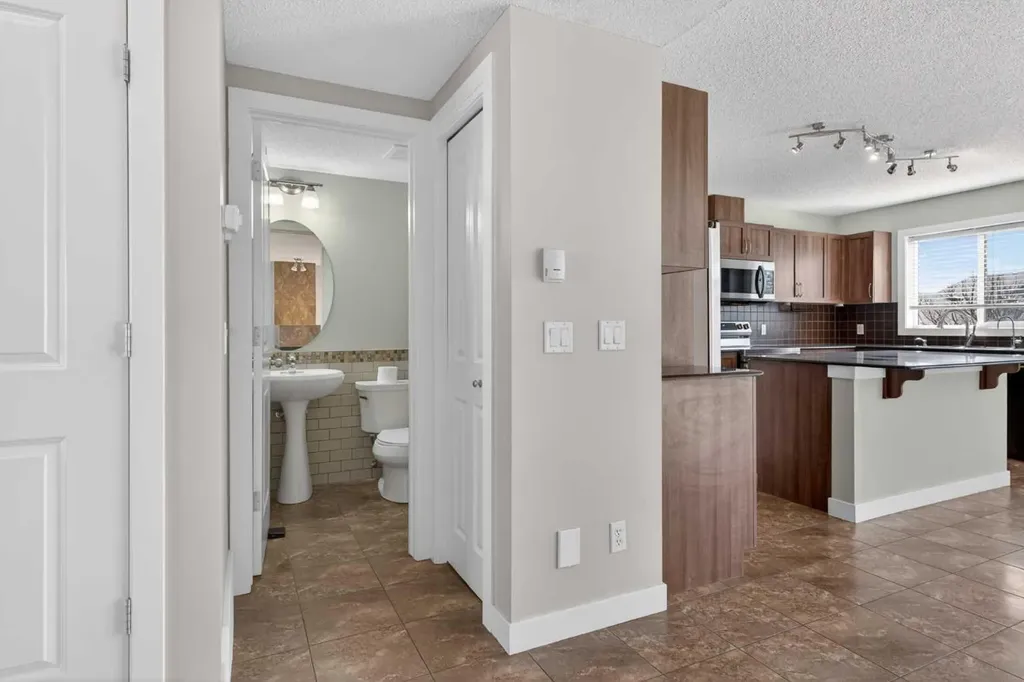 43 Sage Hill Way NW Calgary AB T3R 0G8