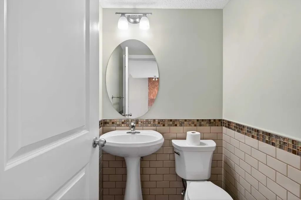 43 Sage Hill Way NW Calgary AB T3R 0G8