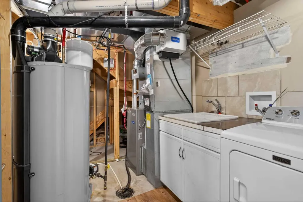 43 Sage Hill Way NW Calgary AB T3R 0G8