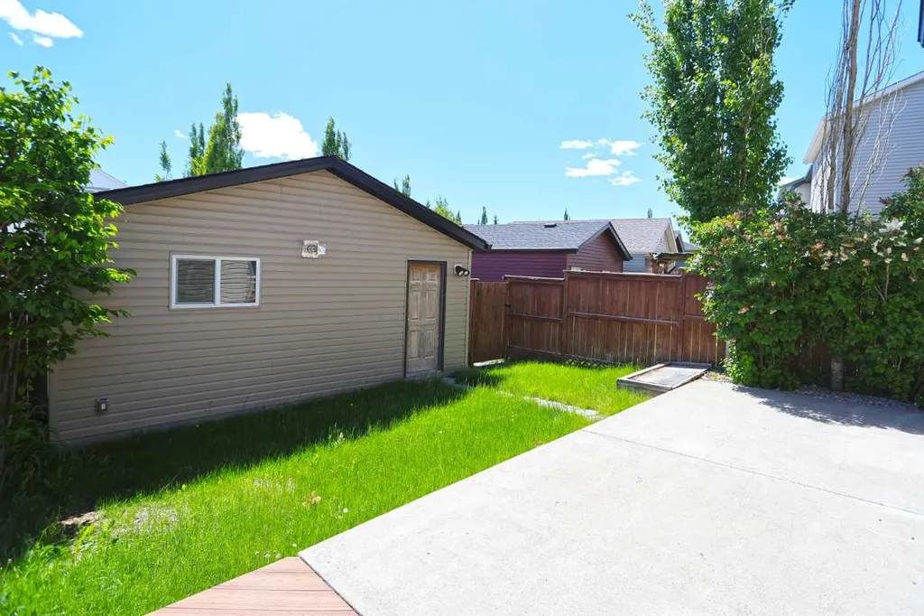 43 Sage Hill Way NW Calgary AB T3R 0G8