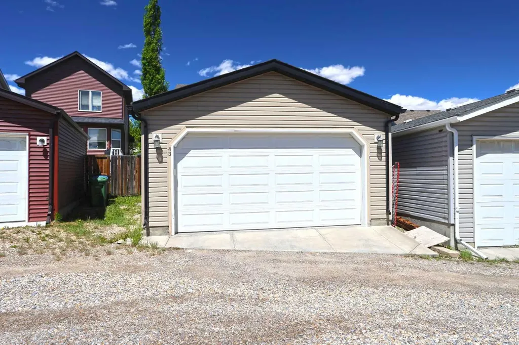 43 Sage Hill Way NW Calgary AB T3R 0G8