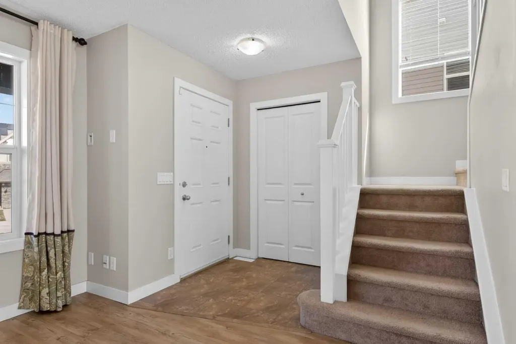 43 Sage Hill Way NW Calgary AB T3R 0G8
