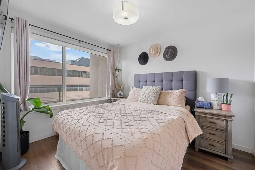 317 22 Avenue SW Calgary AB T2S 3H6