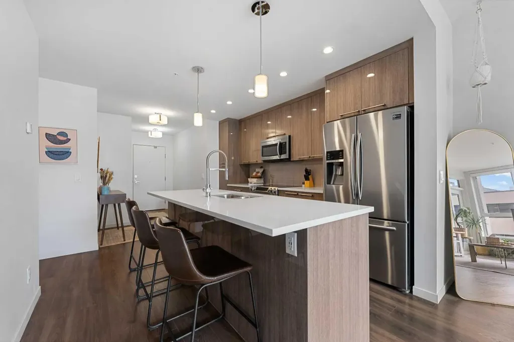 317 22 Avenue SW Calgary AB T2S 3H6