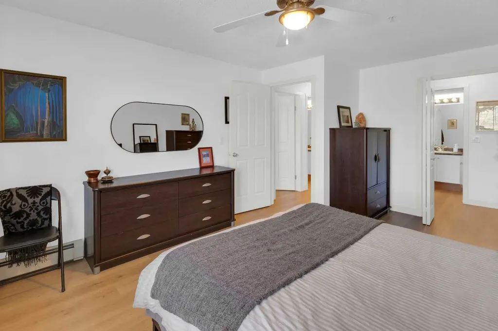 2212 Tuscarora Manor NW Calgary AB T3L 2J9