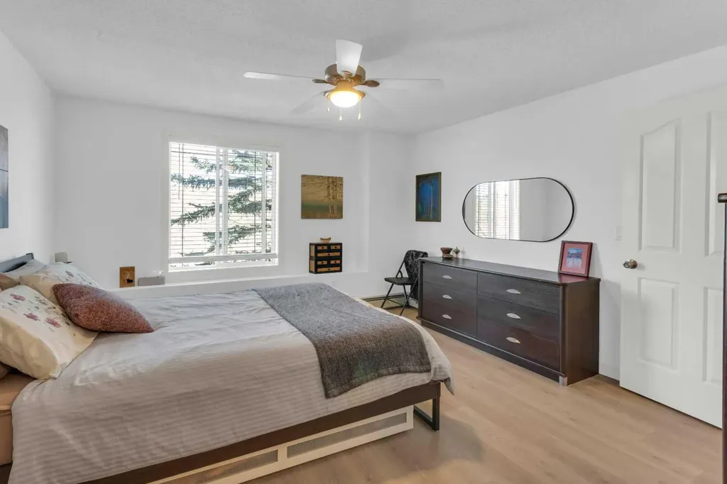 2212 Tuscarora Manor NW Calgary AB T3L 2J9