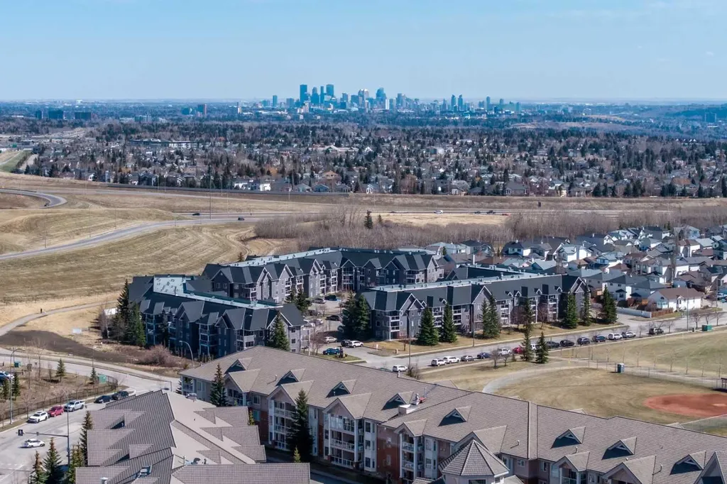 2212 Tuscarora Manor NW Calgary AB T3L 2J9