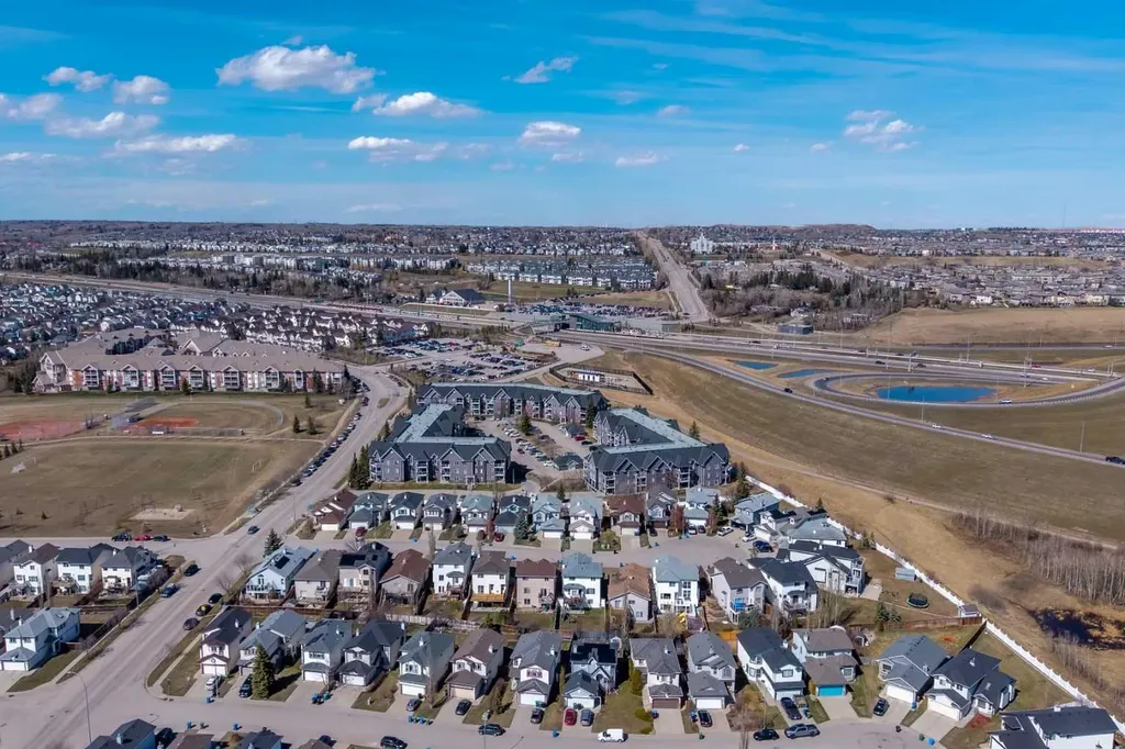 2212 Tuscarora Manor NW Calgary AB T3L 2J9