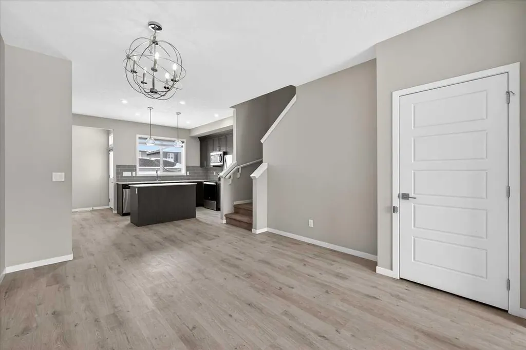168 Corner Meadows Way NE Calgary AB T3N1Y4