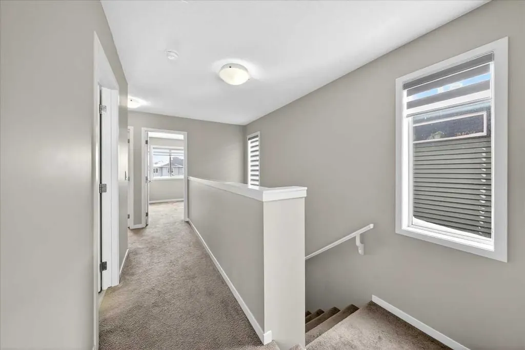 168 Corner Meadows Way NE Calgary AB T3N1Y4