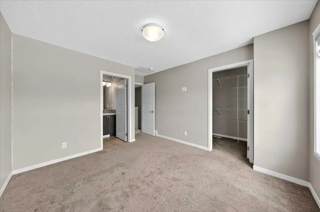 168 Corner Meadows Way NE Calgary AB T3N1Y4
