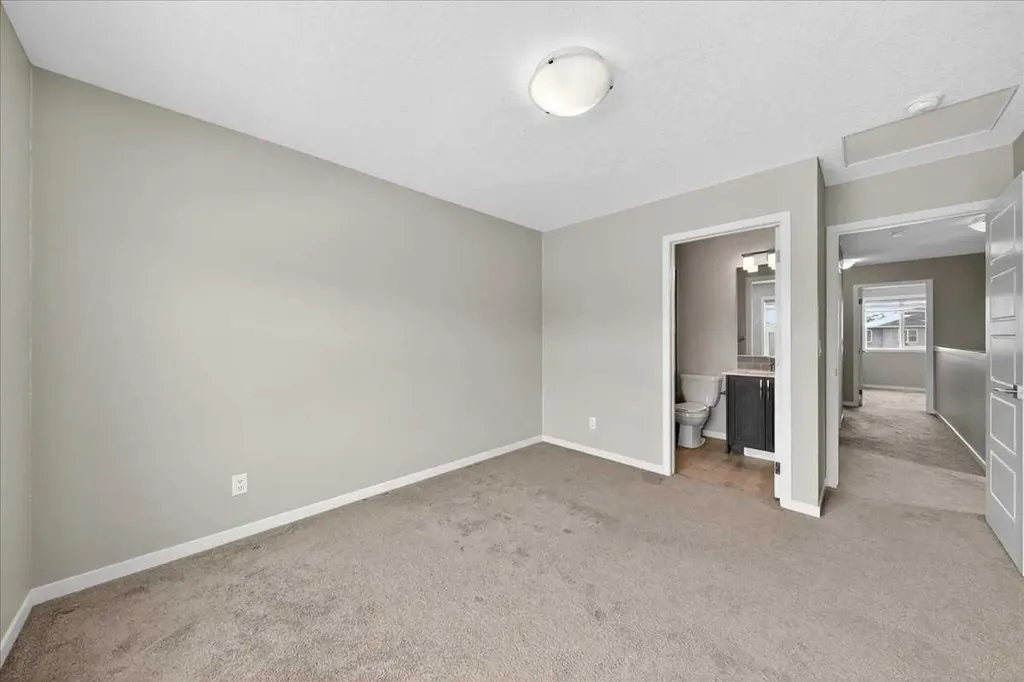 168 Corner Meadows Way NE Calgary AB T3N1Y4