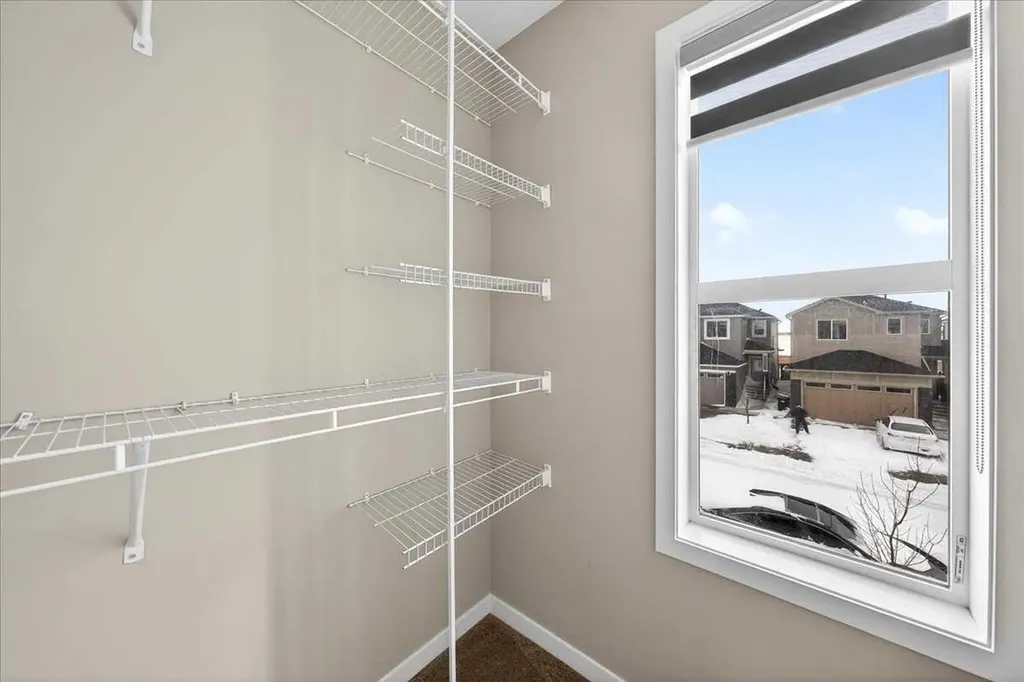 168 Corner Meadows Way NE Calgary AB T3N1Y4
