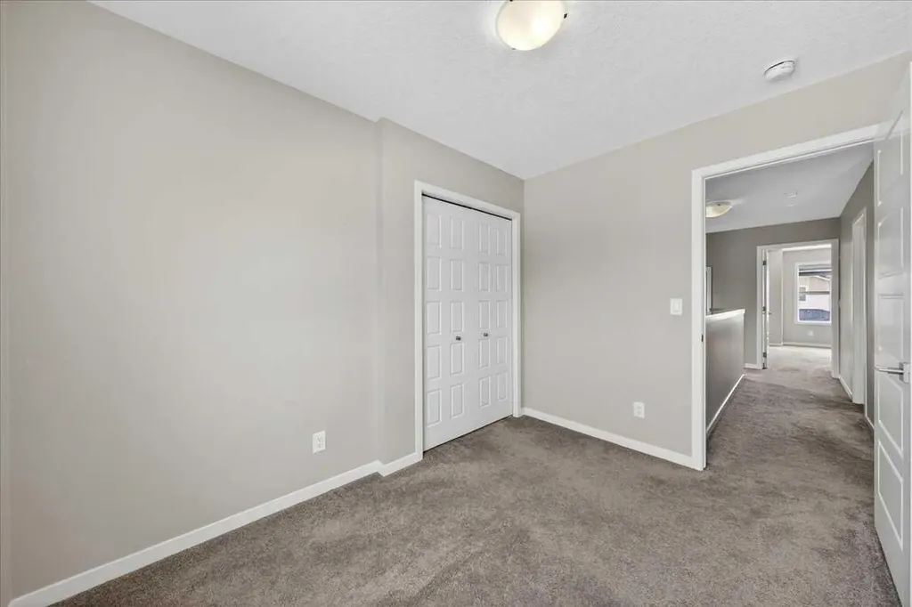 168 Corner Meadows Way NE Calgary AB T3N1Y4