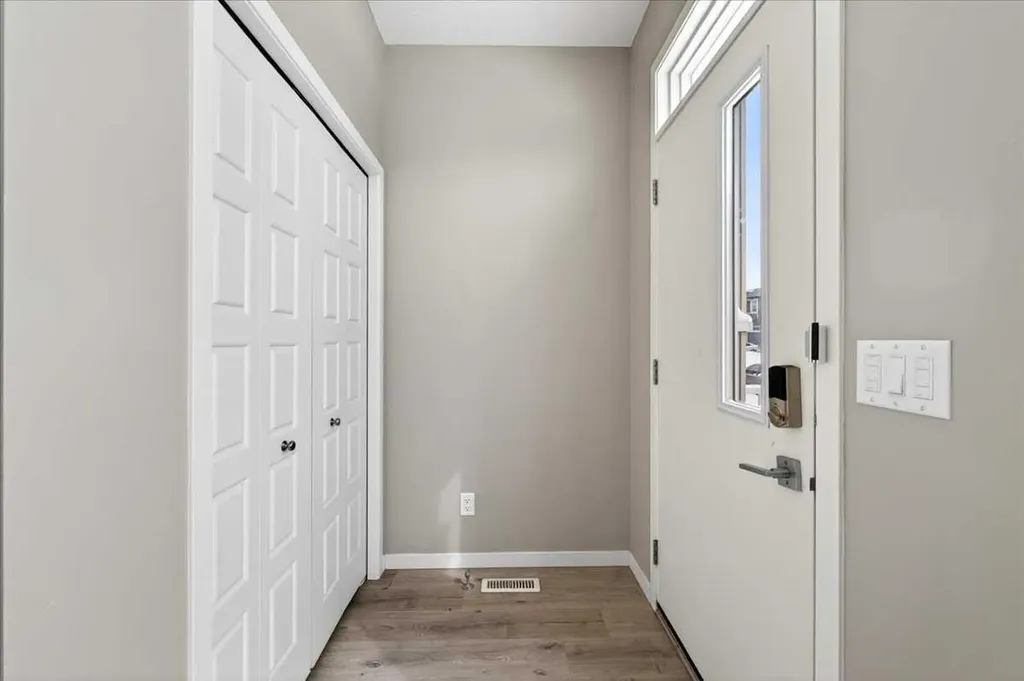 168 Corner Meadows Way NE Calgary AB T3N1Y4