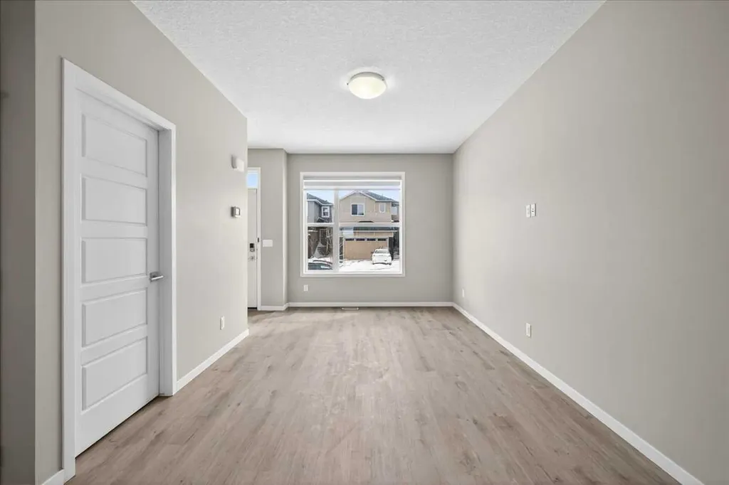 168 Corner Meadows Way NE Calgary AB T3N1Y4