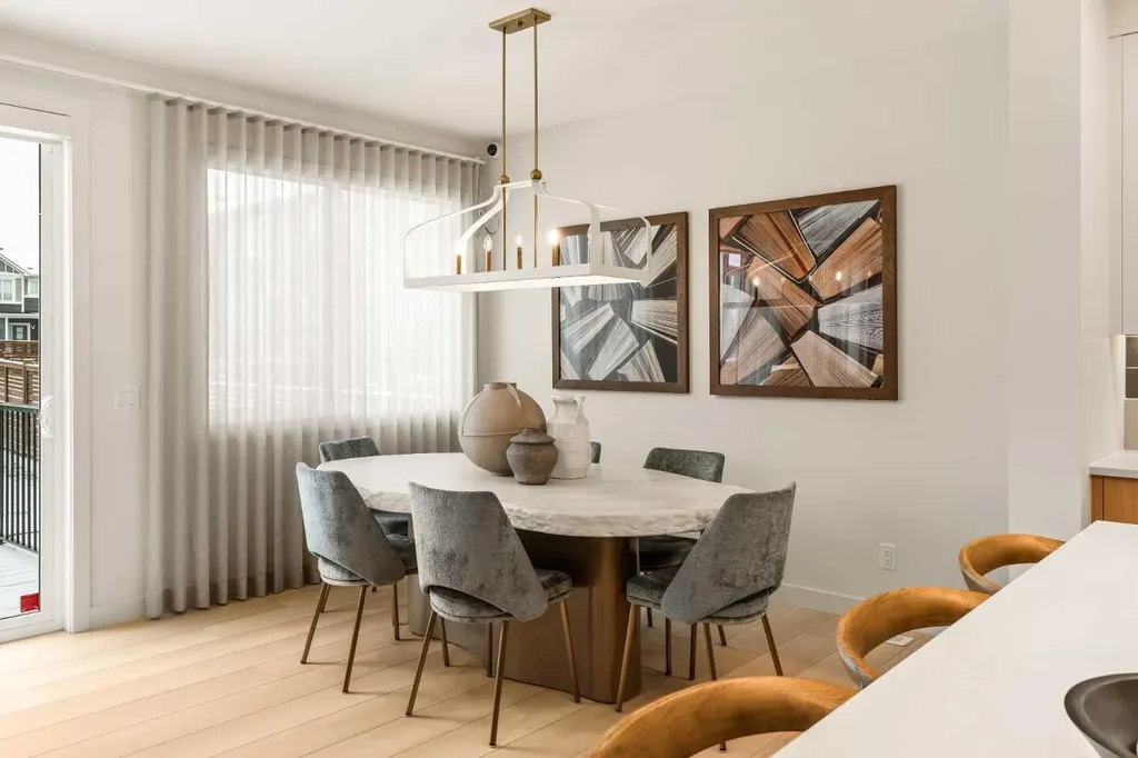 103 Silver Spruce Grove Calgary AB T2X 5M1