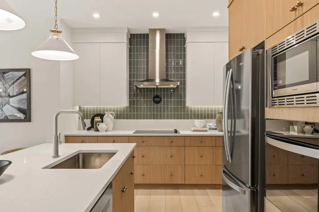 103 Silver Spruce Grove Calgary AB T2X 5M1