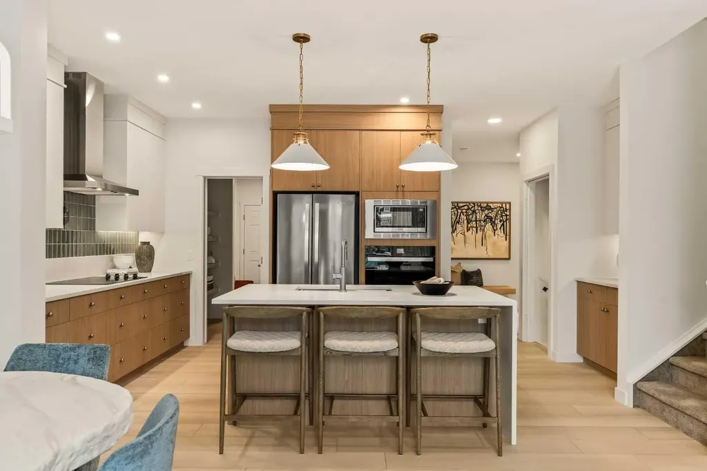103 Silver Spruce Grove Calgary AB T2X 5M1